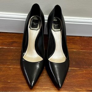 Christian Dior size 38 EU (7.5 US) Black Pointed Toe Leather  Pump